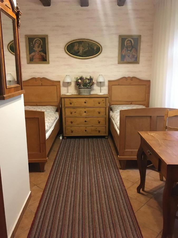 Penzion Primášé Dolni Vestonice Extérieur photo