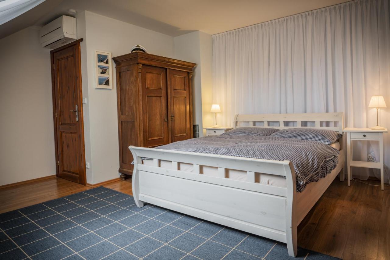 Penzion Primášé Dolni Vestonice Extérieur photo