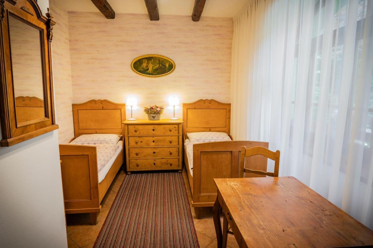 Penzion Primášé Dolni Vestonice Extérieur photo