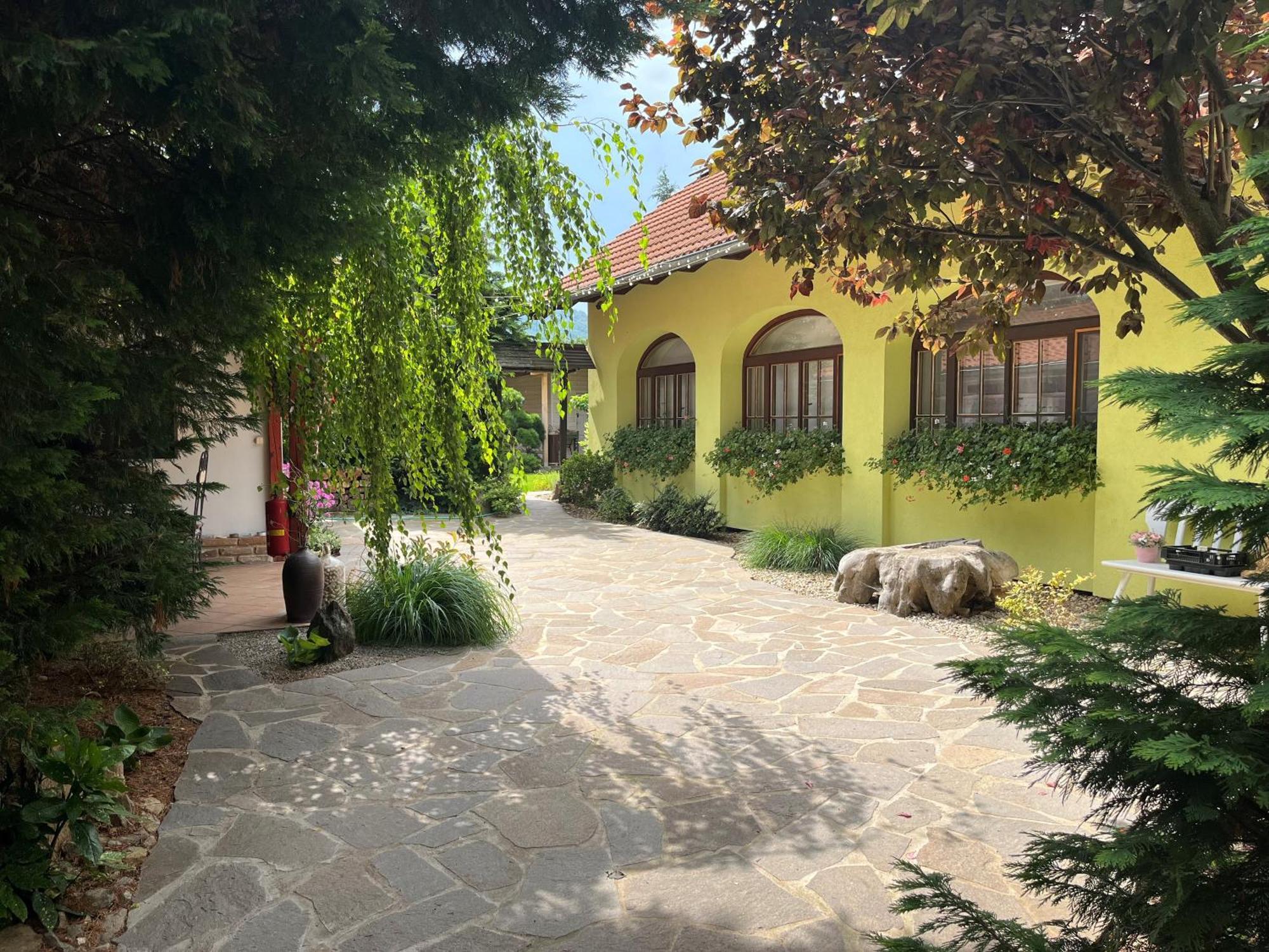 Penzion Primášé Dolni Vestonice Extérieur photo